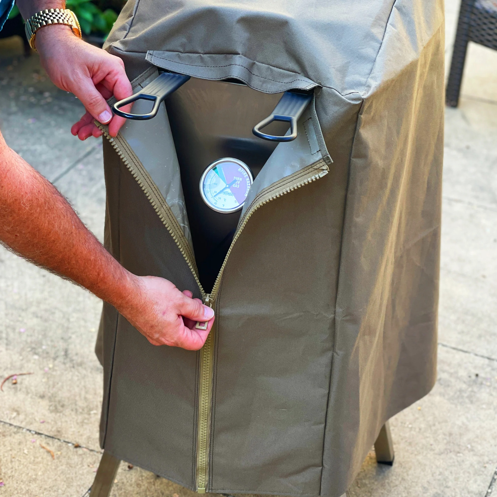 Bayou Classic 700-551 4 Gallon Full Length Canvas Brown Fryer Cover With Zipper