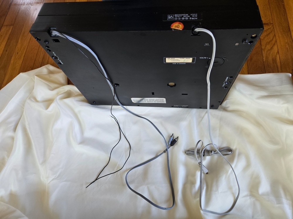 Bang & Olufsen Beogram 4002 Turntable w/ Linear Tracking Arm