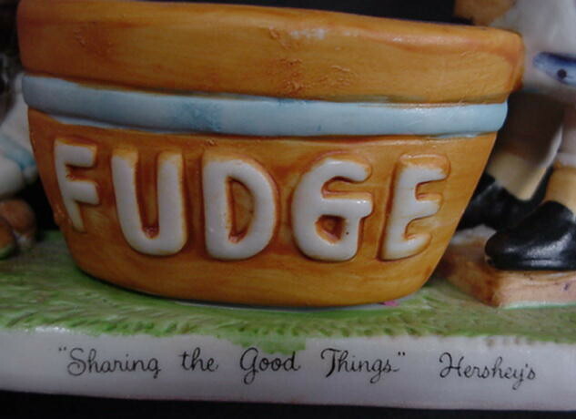 Hershey's Figurine candle