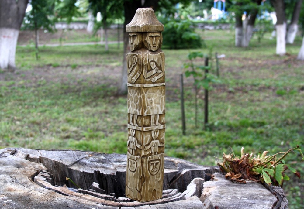 Wooden statue Zbruch Idol.