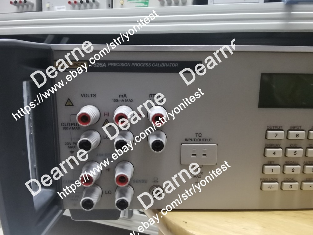 FLUKE 7526A multifunctional calibrator/