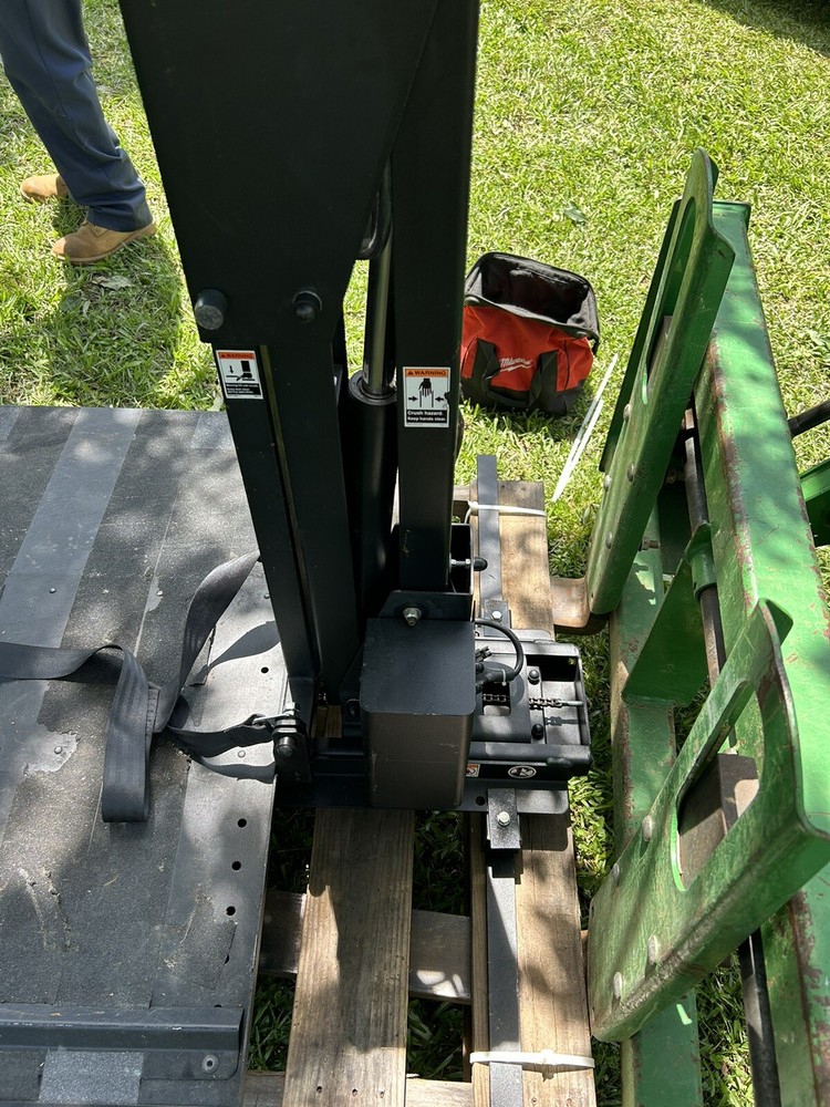 Pride Backpacker Plus- Van lift