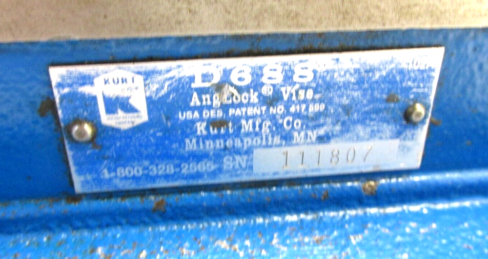 KURT ANGLOCK 6" MILLING MACHINE VISE w/ JAWS & HANDLE - #D688