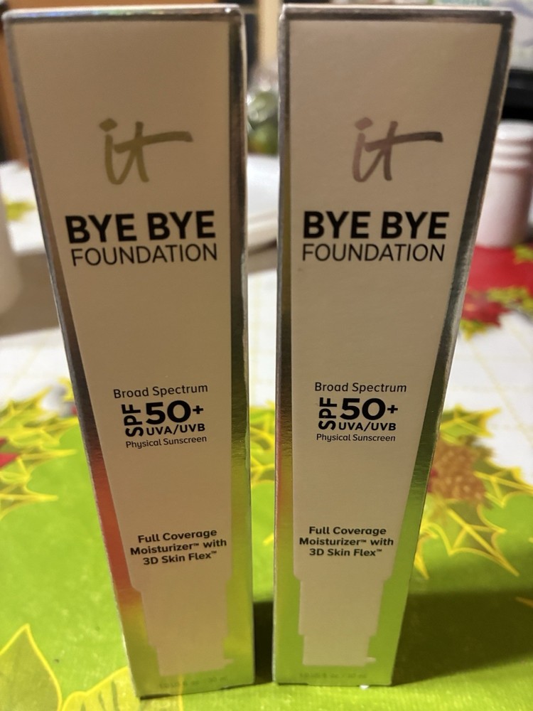 IT Cosmetics Bye Bye Foundation Full Coverage Moisturizer with SPF 50+ LIGHT