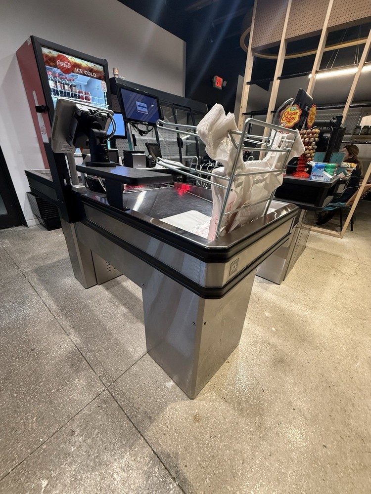 Checkout Counter, Cashier