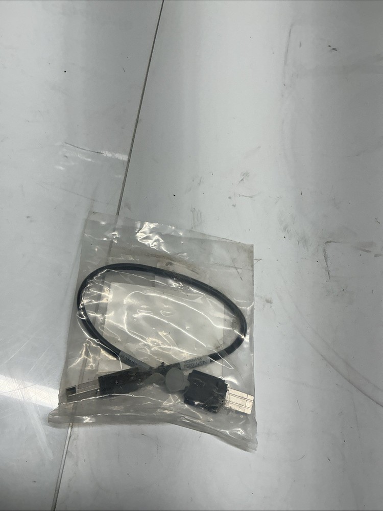 LEONI 37-0891-01 Blade Switch Stacking Cable X-472