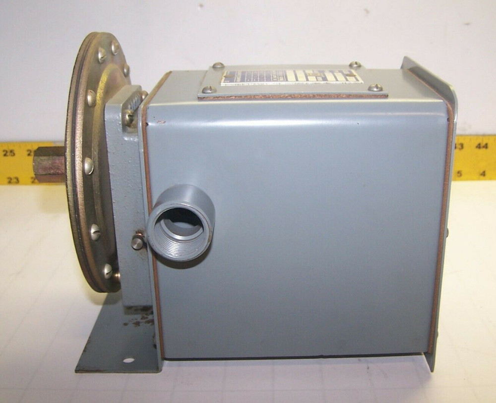 SQUARE D VACUUM PRESSURE SWITCH CLOSES 8 OPENS 3 9016 ASW3