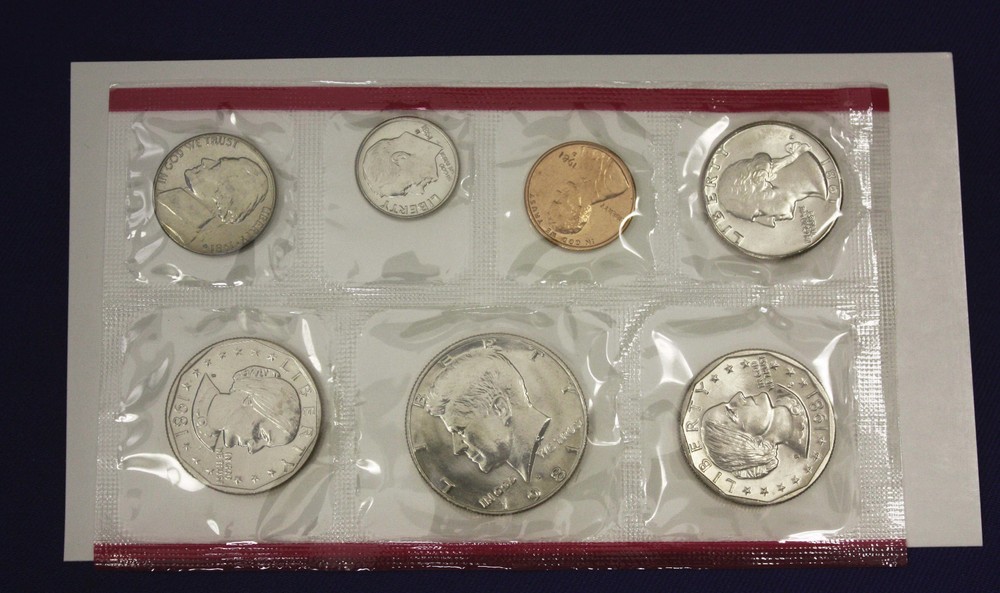 1981 MINT SET AS ISSUED BY U.S. MINT