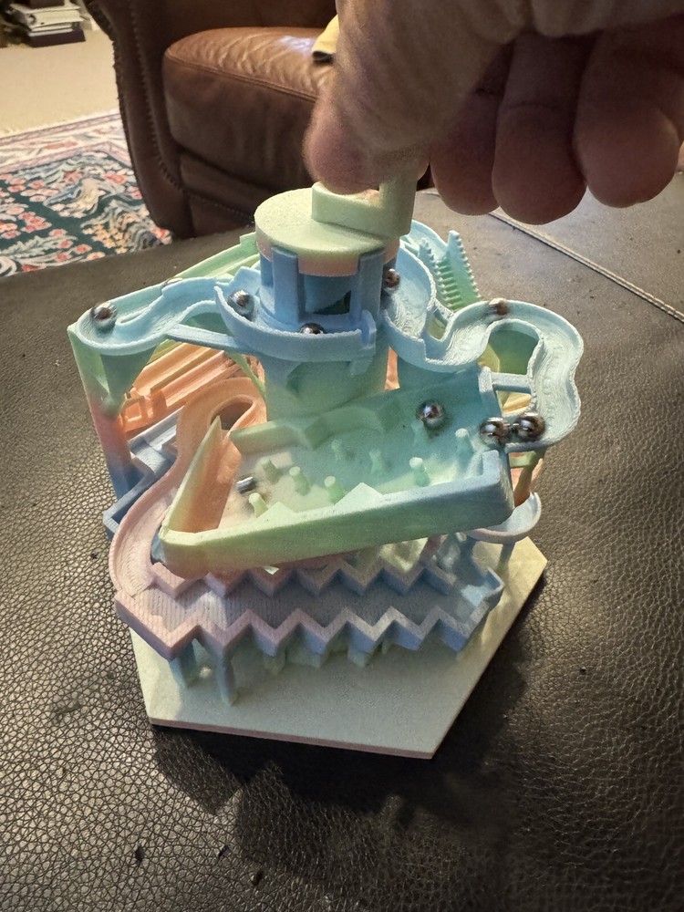 3D Printed Marble Run Machine