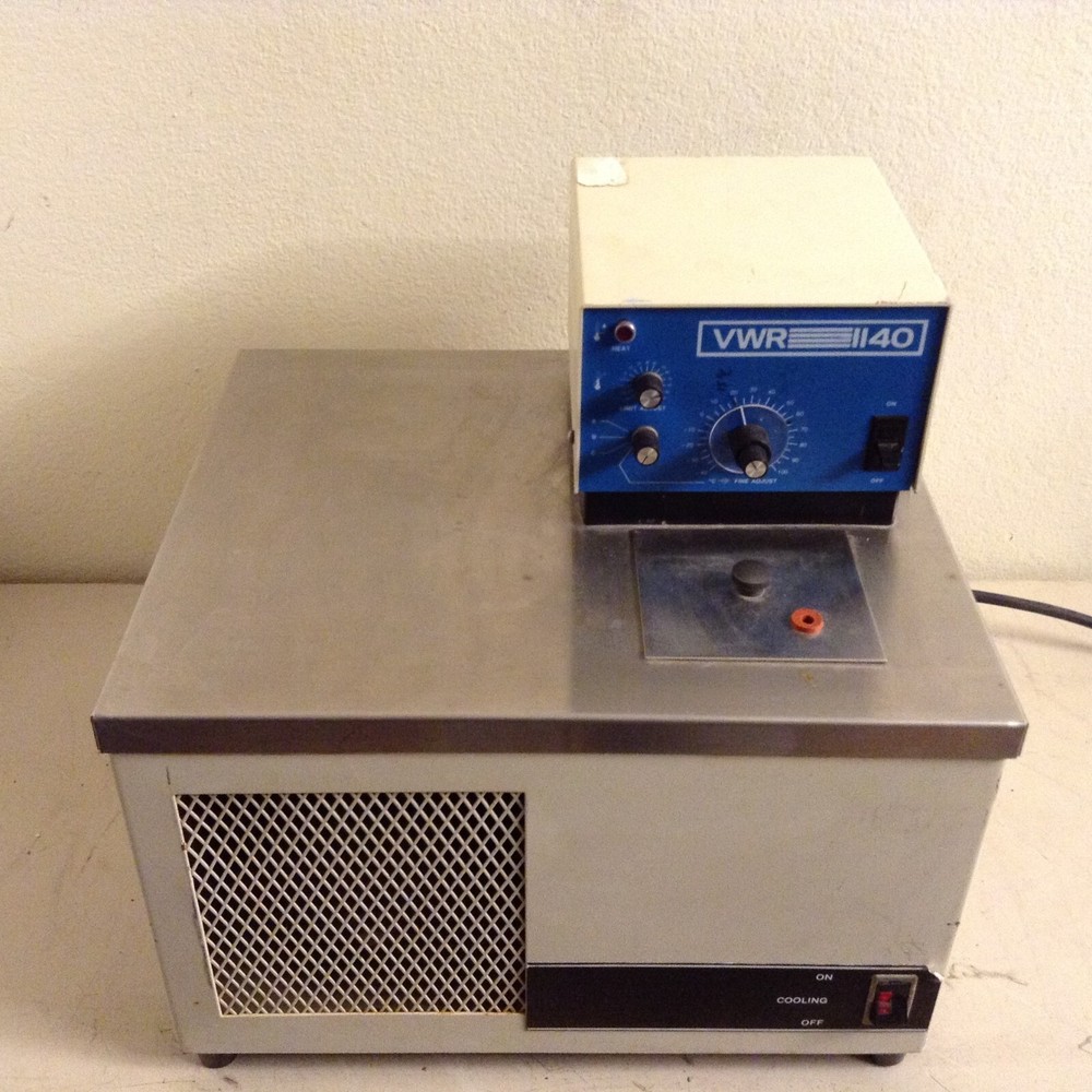 VWR 1140 REFRIGERATED/HEATED CIRCULATING BATH