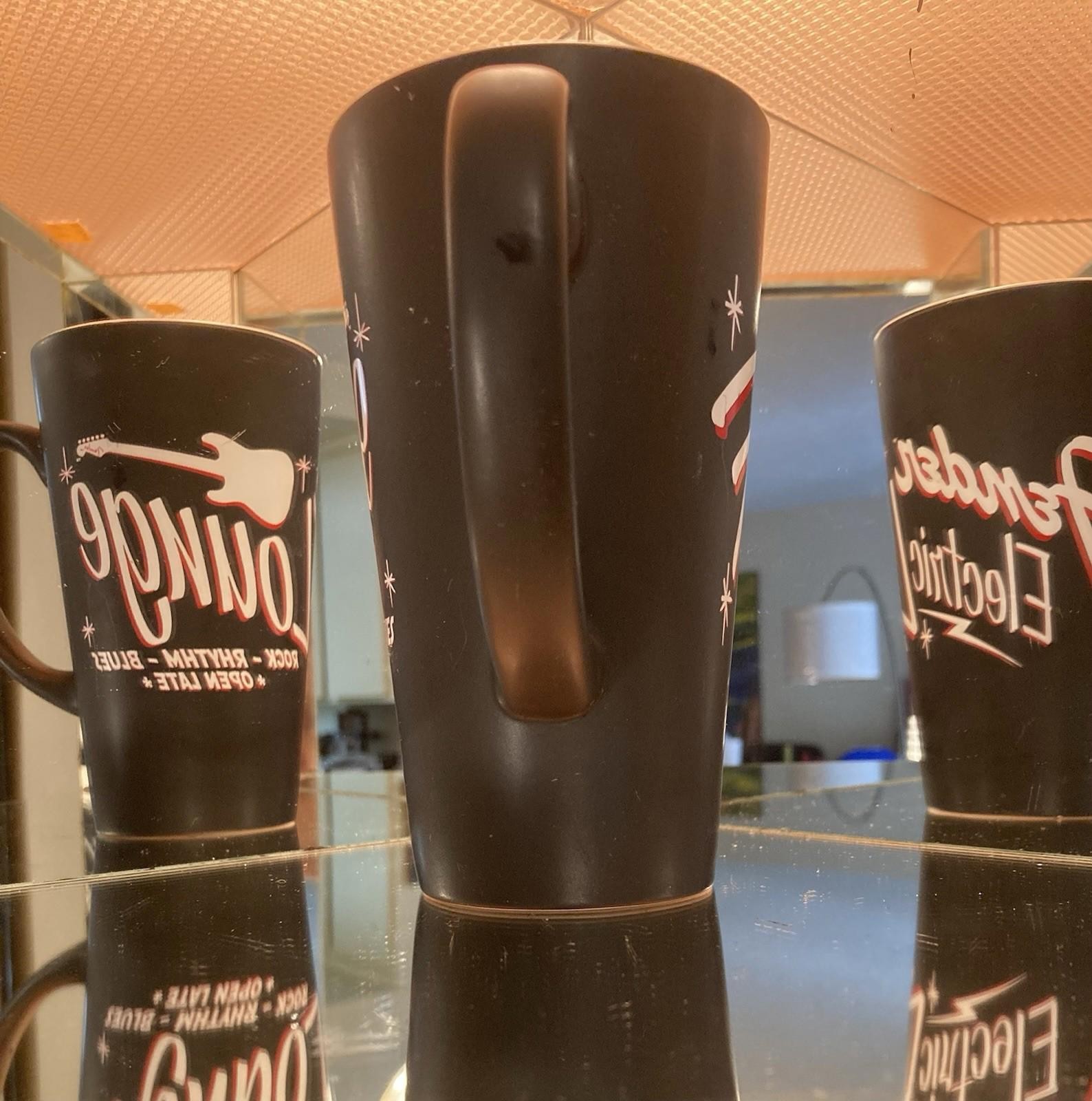 Genuine Fender Trademark Since 1946 Coffee Mug Guitar Heavy Diner Style, V-Rare