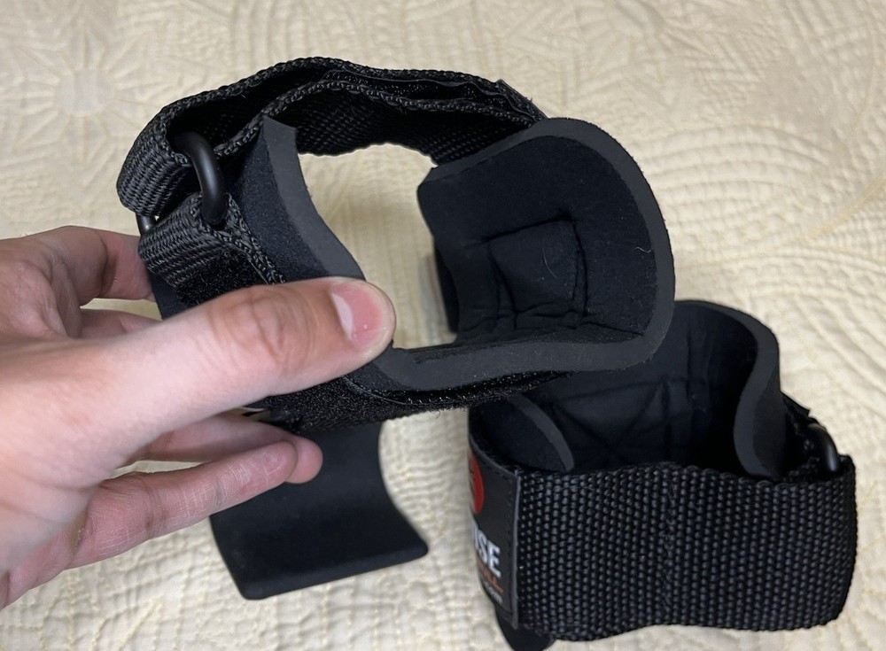 DMoose Weight Lifting Hooks Pair Black