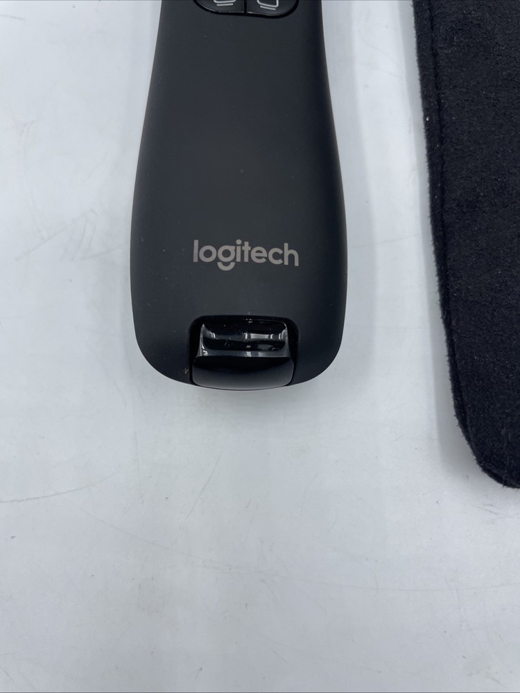 Logitech R800 Professional Presenter Presentation Remote Control Black with Bag