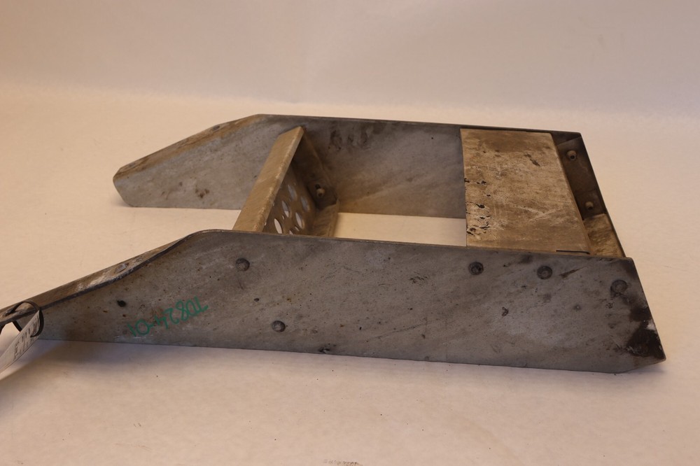 2013-2024 KENWORTH T680 CONSTRUCTI FRAME STEP PLATE PANEL A82-1011-1 OEM