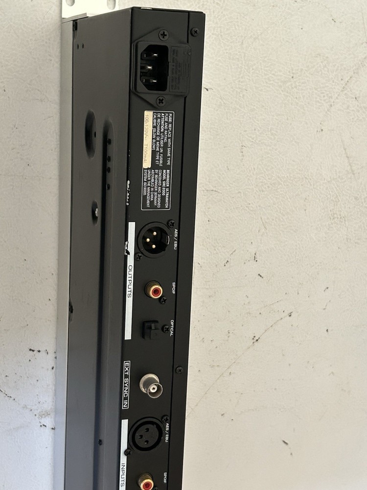 Behringer Ultramatch SRC-2000 Sample Rate Converter