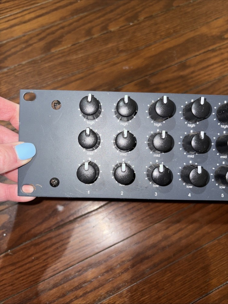 Biamp Advantage Equalizer 8 Channel 3 Band & Microphone Mixer 301e Untested