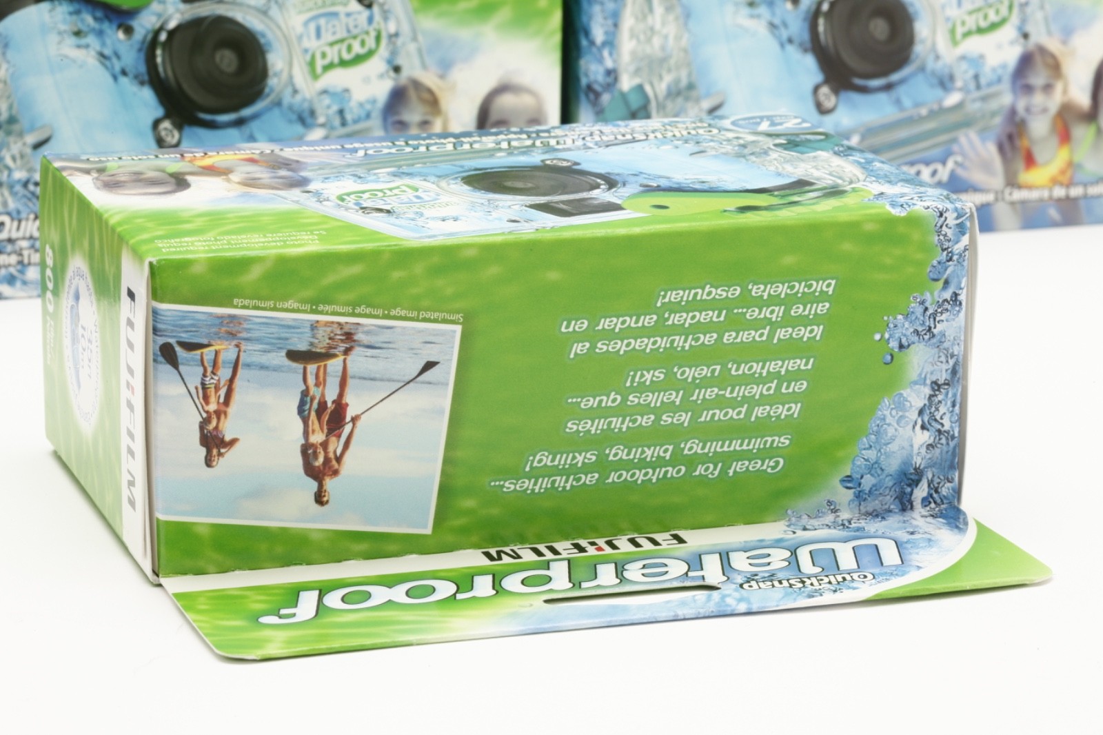 FUJIFILM QuickSnap 800 Waterproof 35mm One-Time-Use Disposable Camera #33210