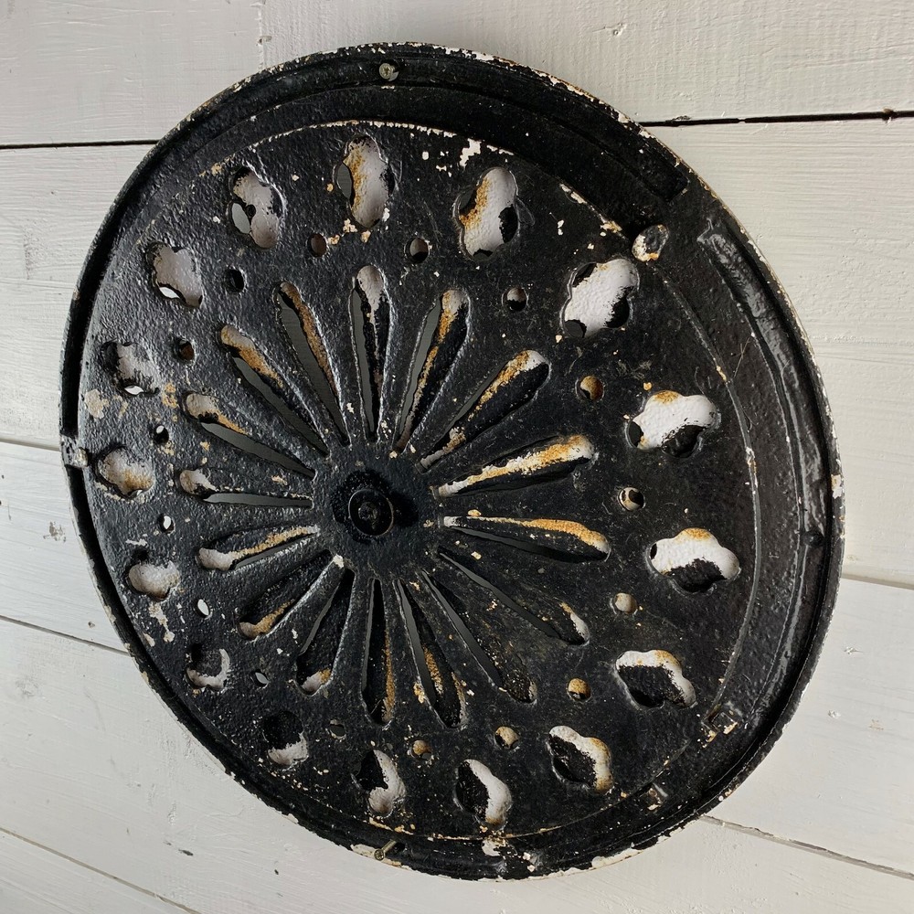Victorian Decorative Cast Iron Air Vent