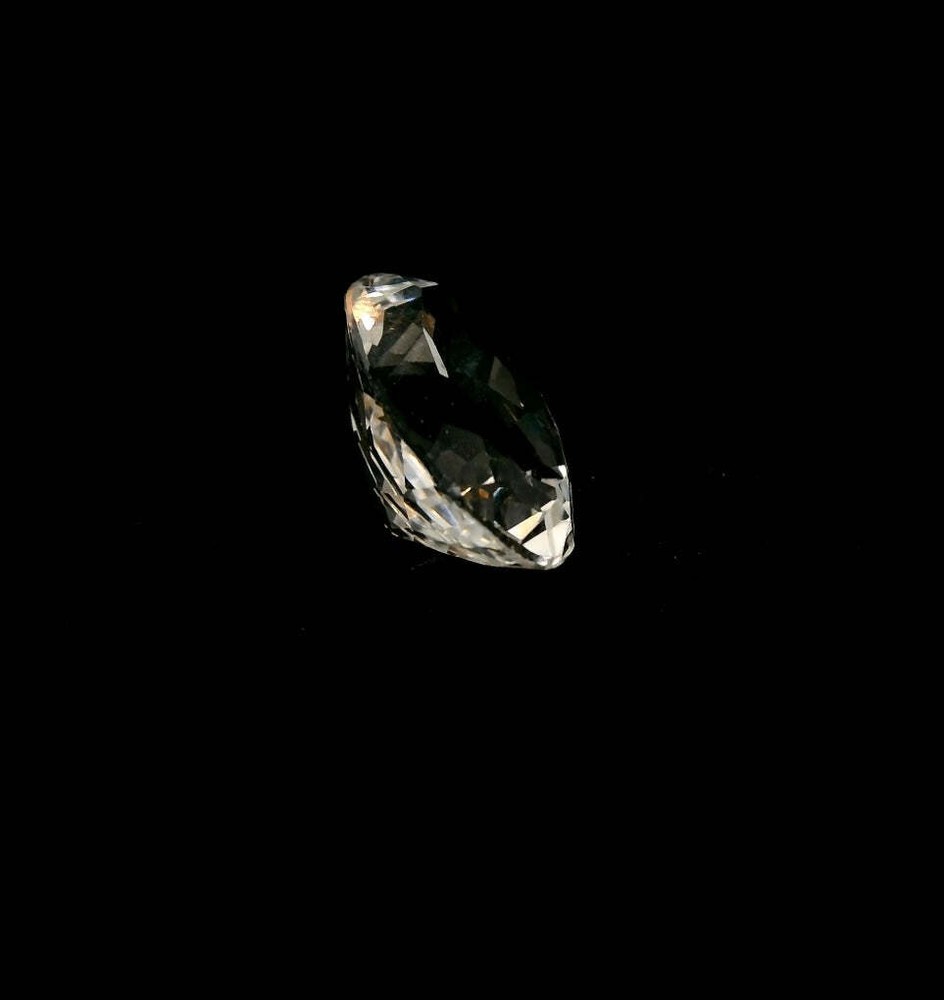 White Topaz OV 10x12 mm
