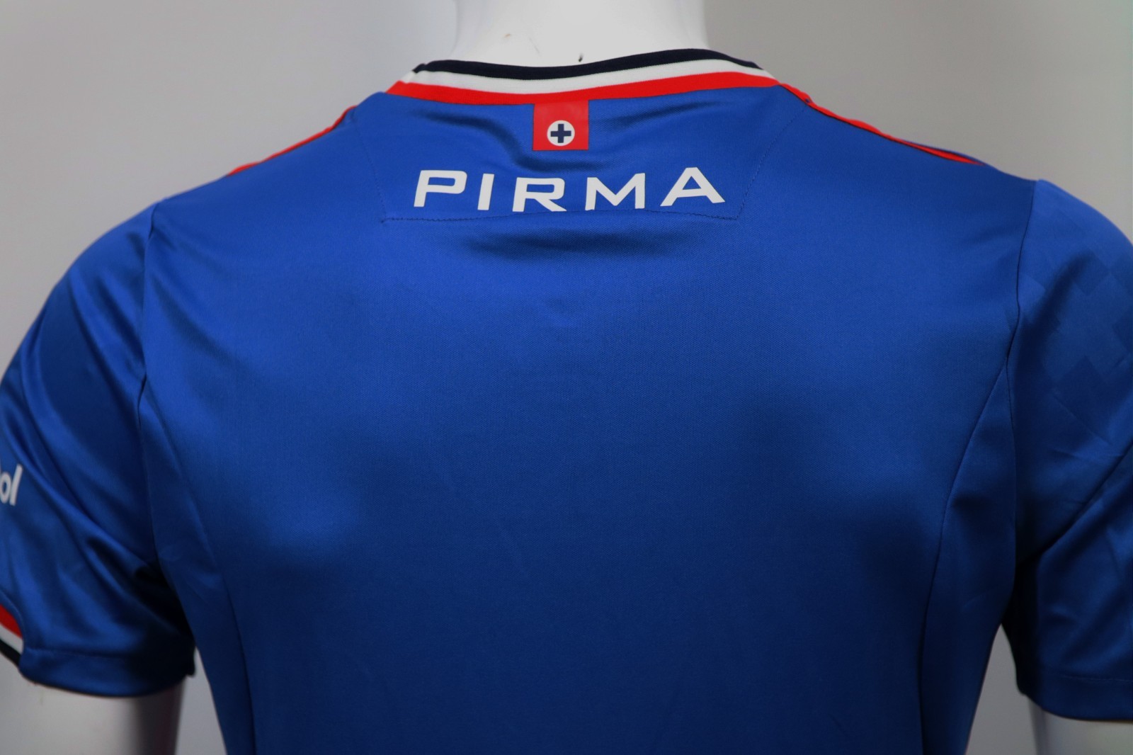 CRUZ AZUL LOC 25/26 CON PARCH LIGA MX (Talla Reducida) slim fit LEER DESCRIPSON