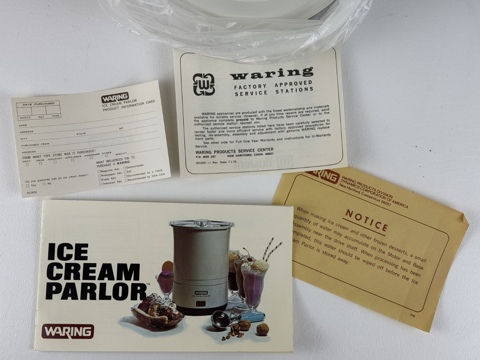 Vintage Waring Ice Cream Parlor Machine CF520-1 White Vintage NEW OPEN BOX