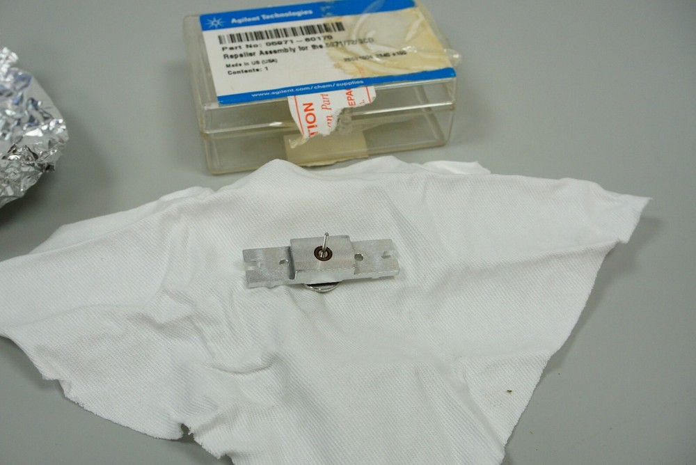 Agilent 05971-60170 Repeller Assembly for the 05971/72/GCD GC/MS MSD Ion Source