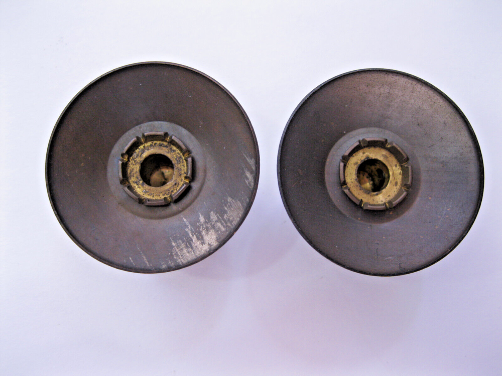 2 VINTAGE HAM RADIO KNOBS 3/4" KNOBS WITH WITH BASE NUMBERS.