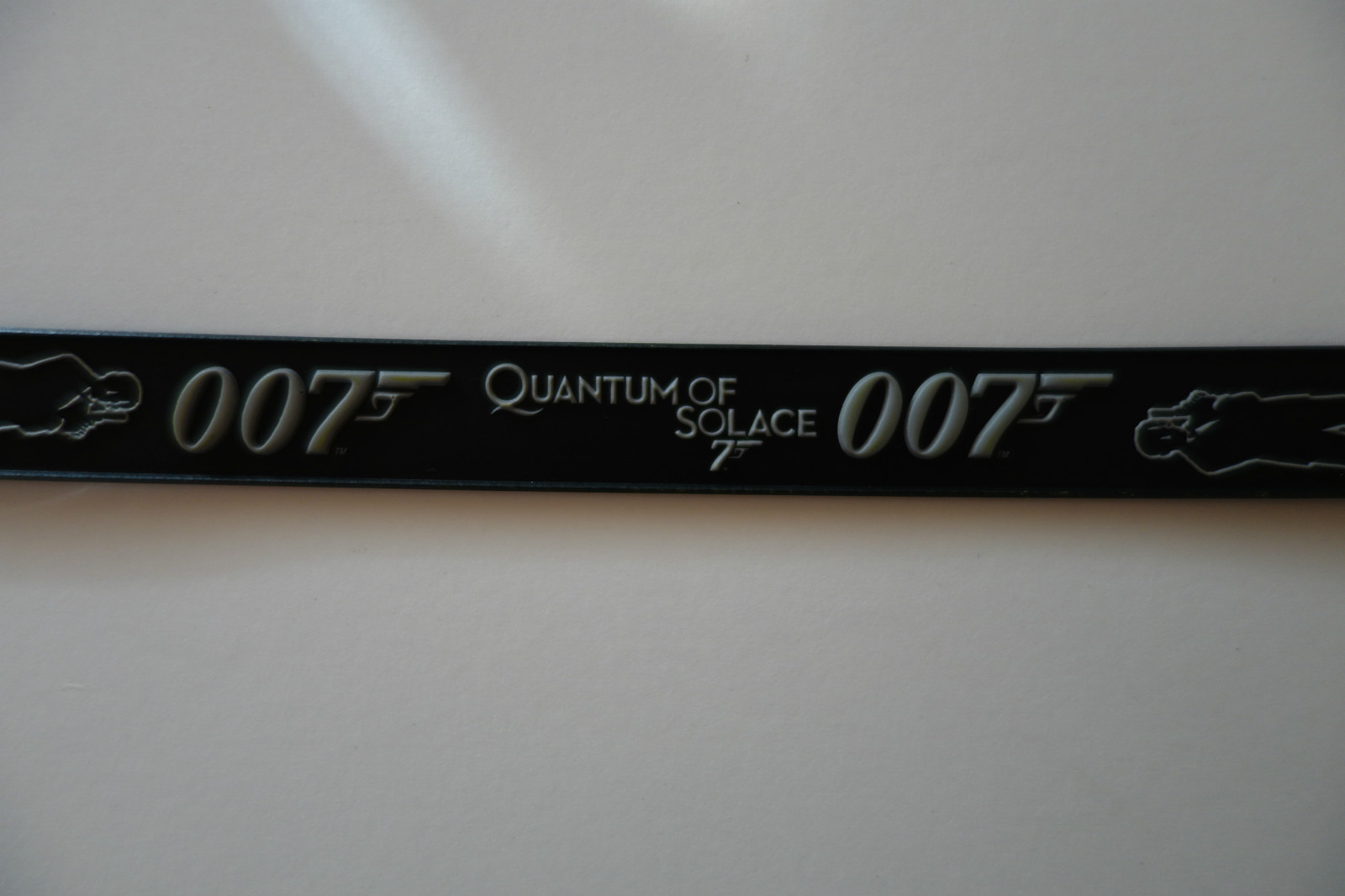 James Bond 007 Wristband, Phone Tag & Keyring Light Set, Quantum of Solace Gift