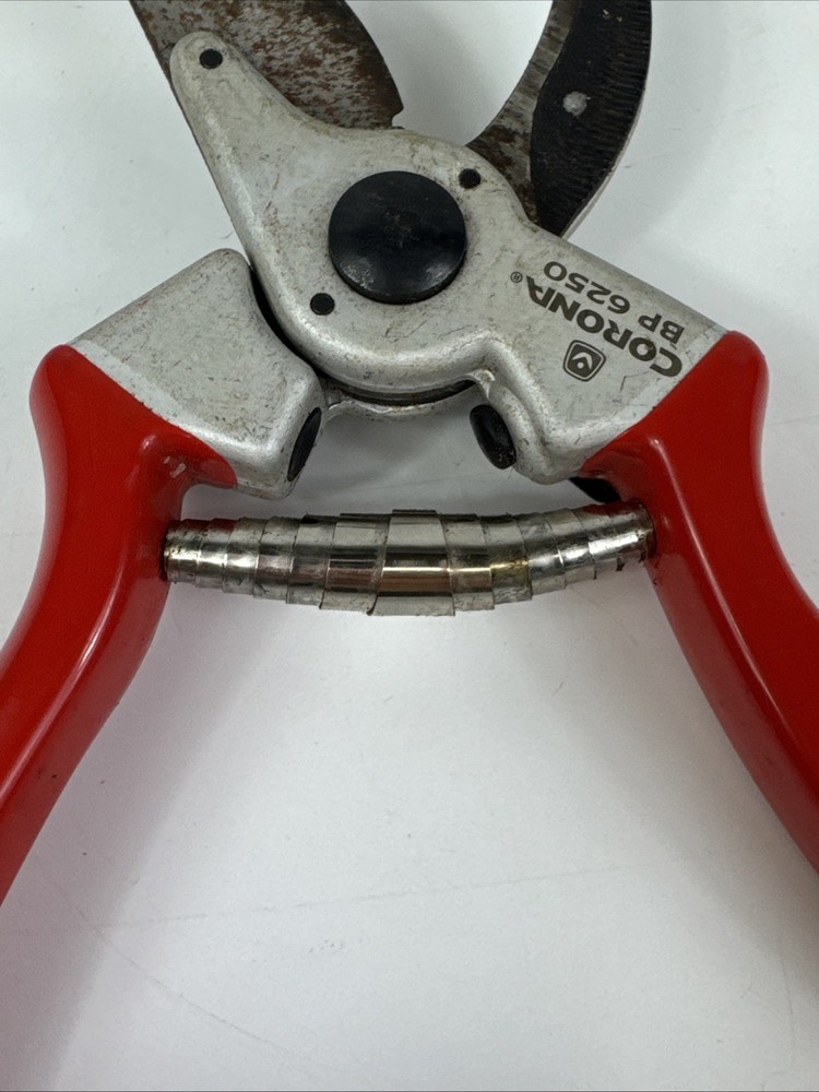Corona BP6250 Bypass Pruner Used