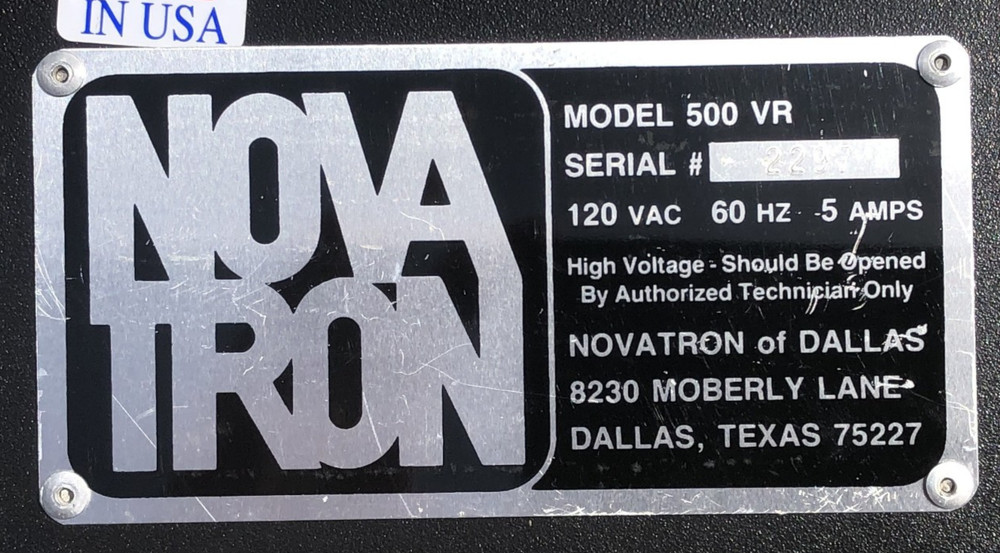 Novatron VR 500 High Efficiency Studio Strobe with 4 Lights and Case. Works.