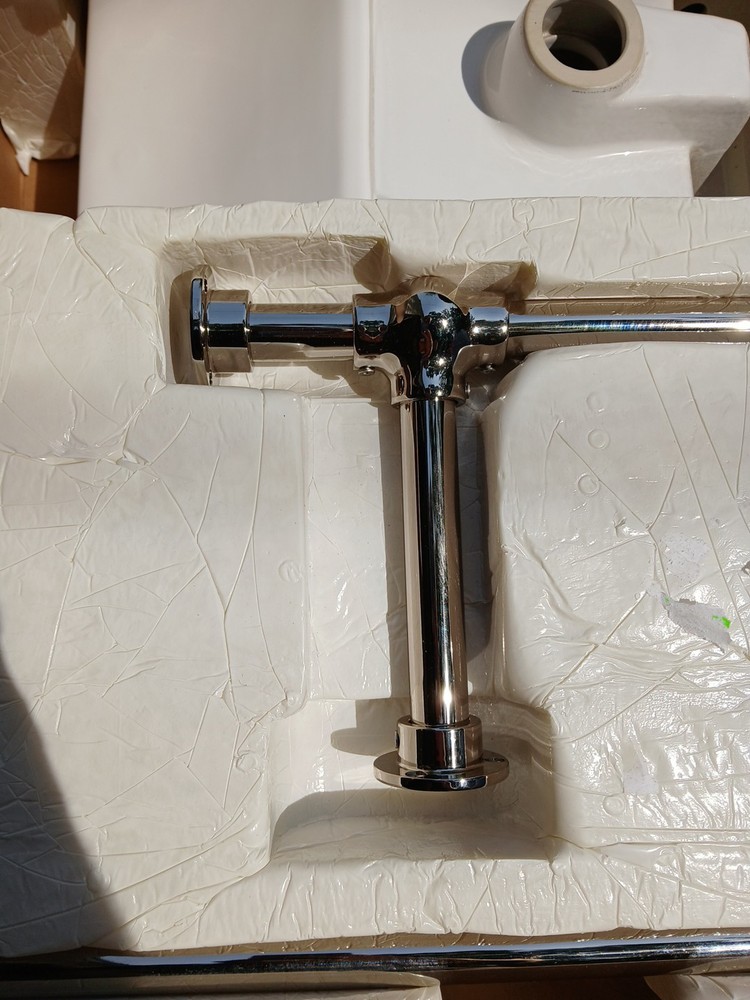 Barclay Drew 30" Consloe With Stand.