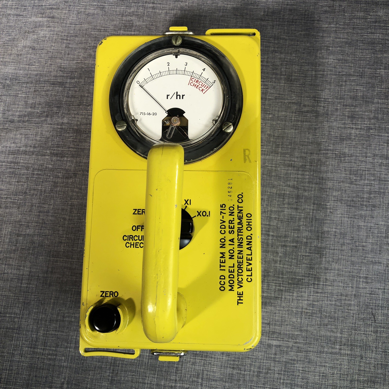 Victoreen CDV-715 Civil Defense Radiation Survey Meter Cold War Fallout Shelter