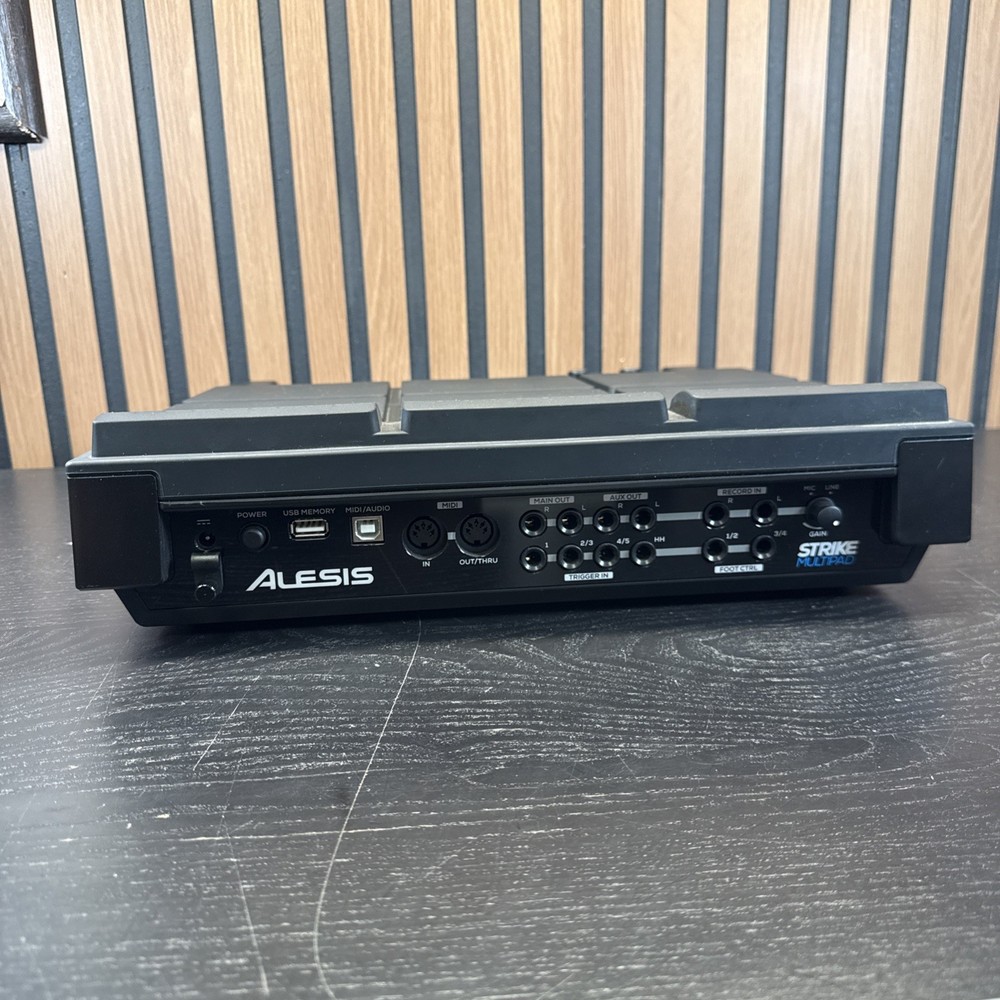 ALESIS Strike Multipad 9-Pad Percussion Instrument with Sampler and Looper