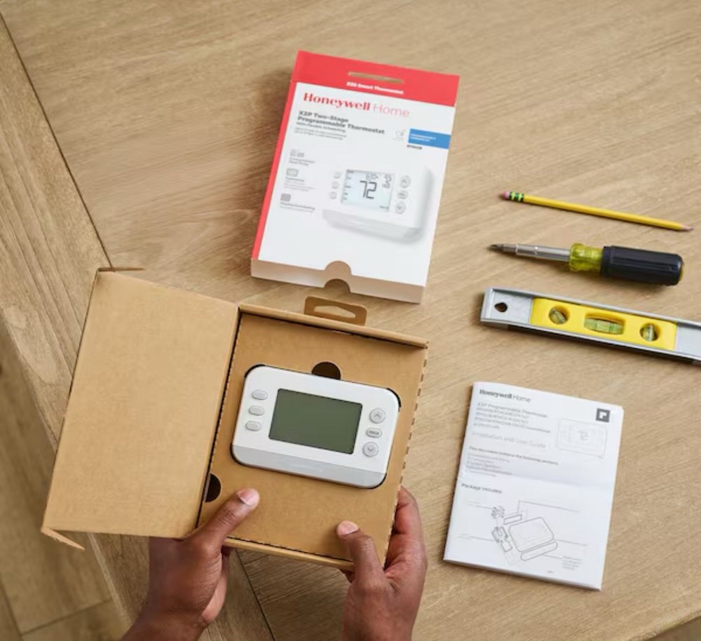 X2P Programmable Thermostat, Conventional/Heat Pump, Flexible Schedule