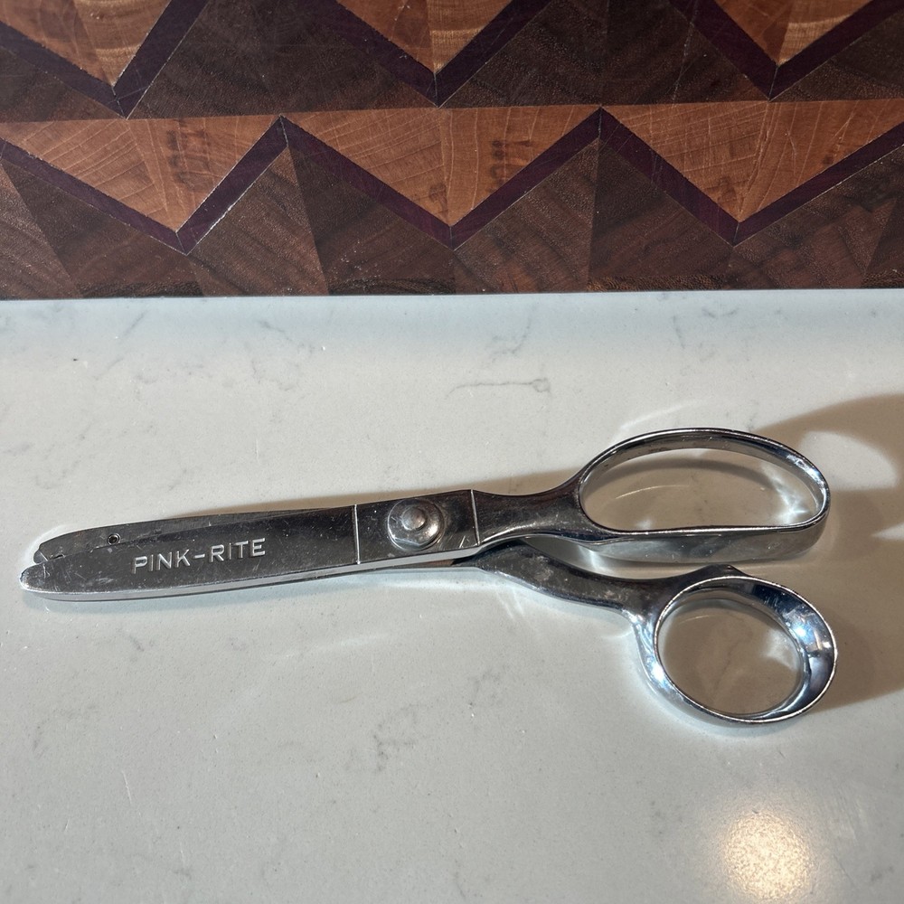 Wiss Vintage Pinking Shears Pink Rite Model E Zig Zag Sawtooth Pattern Scissors