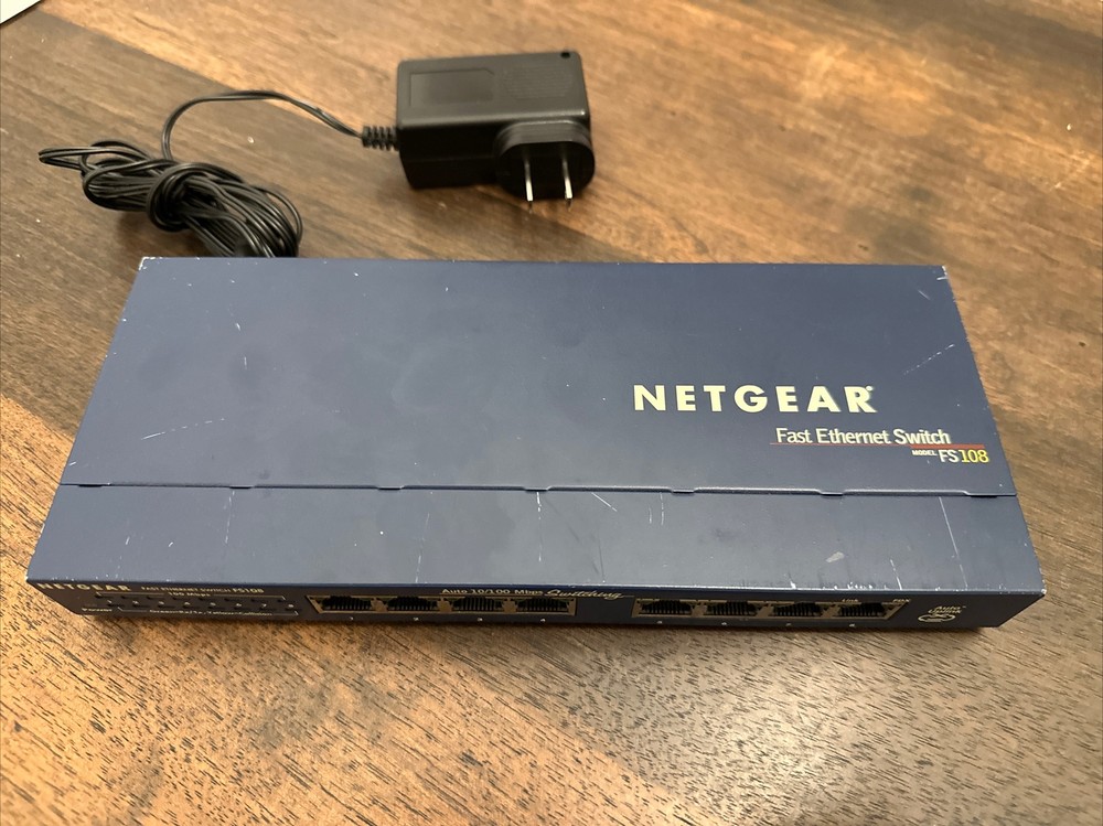 Netgear Fast Ethernet Switch FS108 -8 ports auto 10/100 Mbps switching