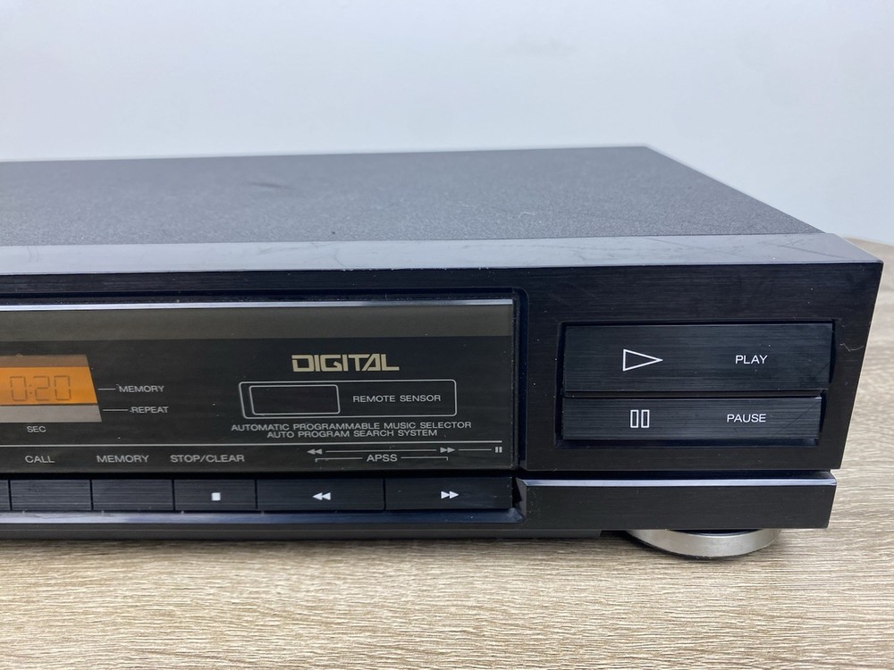 SHARP DX-R250 Compact Disc CD Player 16-Bit Dual DA 1989 JAPAN No Remote TESTED