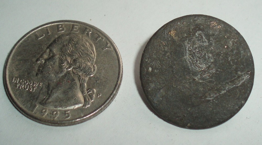 1823 - 1865 ANTIQUE SOLID PEWTER JACKET BUTTON W/ ST EDWARDS CROWN MAKER MARK