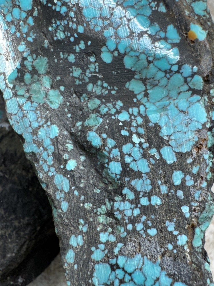 Hubei turquoise rough , solid spiderwebs nuggets in blue color tight pattern