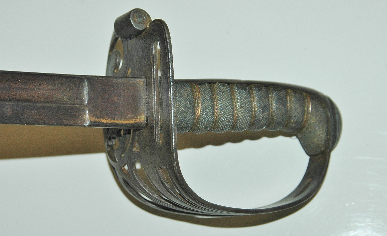 British 1st Surrey Rifles officers sword, 19th century w/ scabbard