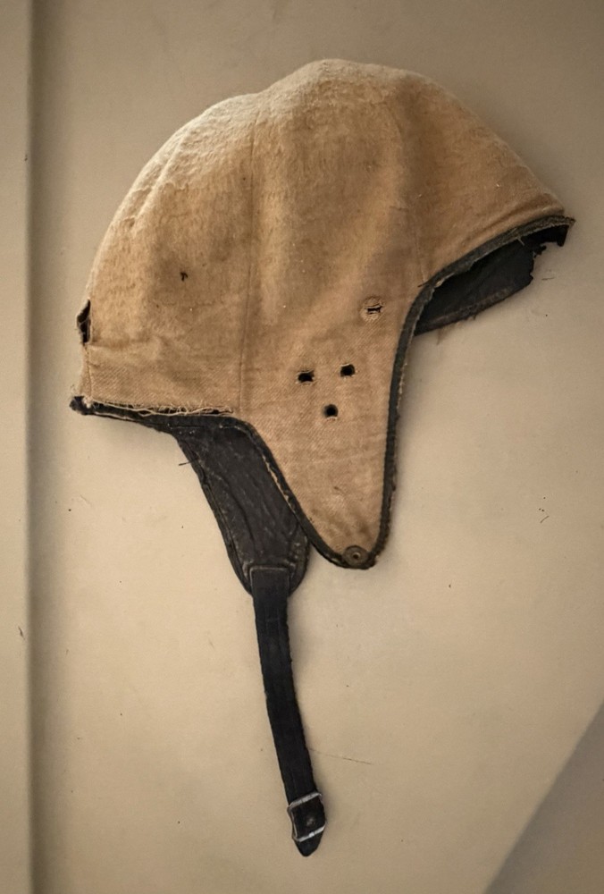 WW2 Aviator Hat / Helmet???