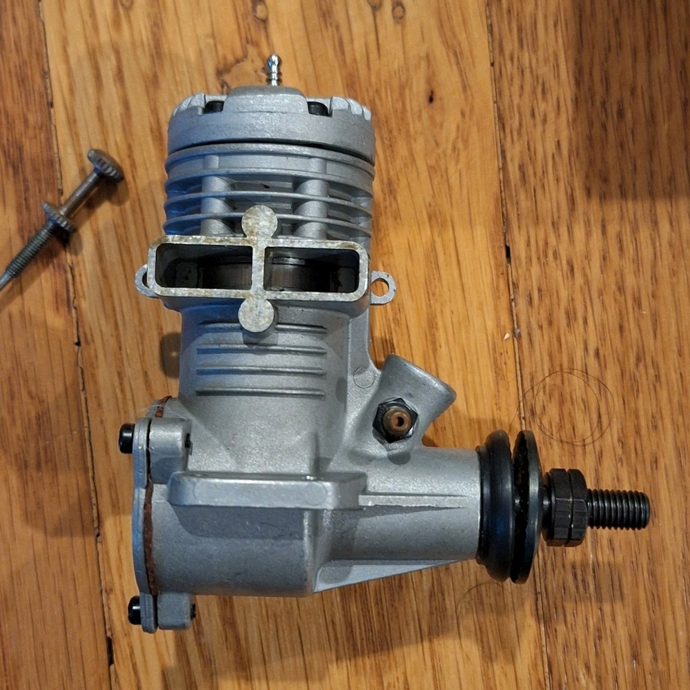 FOX .35 VINTAGE MODEL AIRPLANE AIRCRAFT GLOW ENGINE W/BOX
