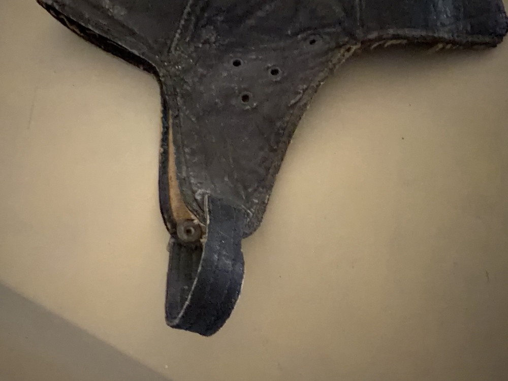 WW2 Aviator Hat / Helmet???