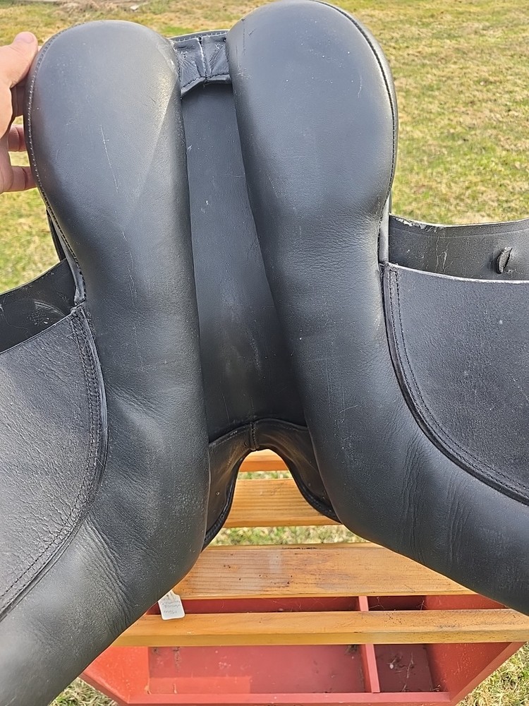 dressage saddle