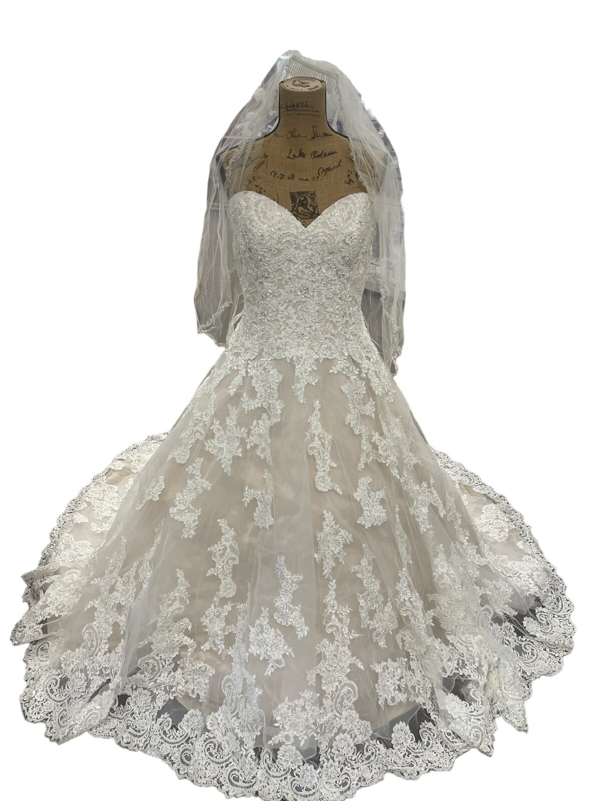 David Tutera Bridal Wedding Dress Sz 18 Crystals  beading, simply amazing Ivory