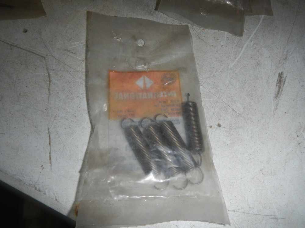 Four (4)Pack OEM International Outer Pullback Spring 493985C1 FREE SHIPPING