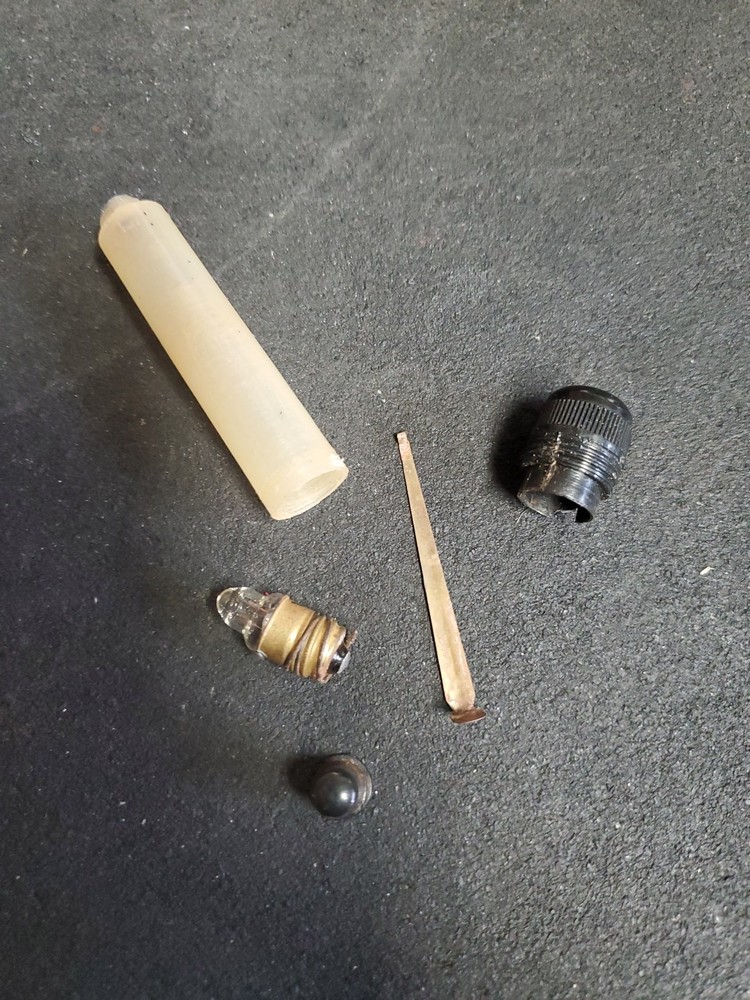 Vintage Universal Compass