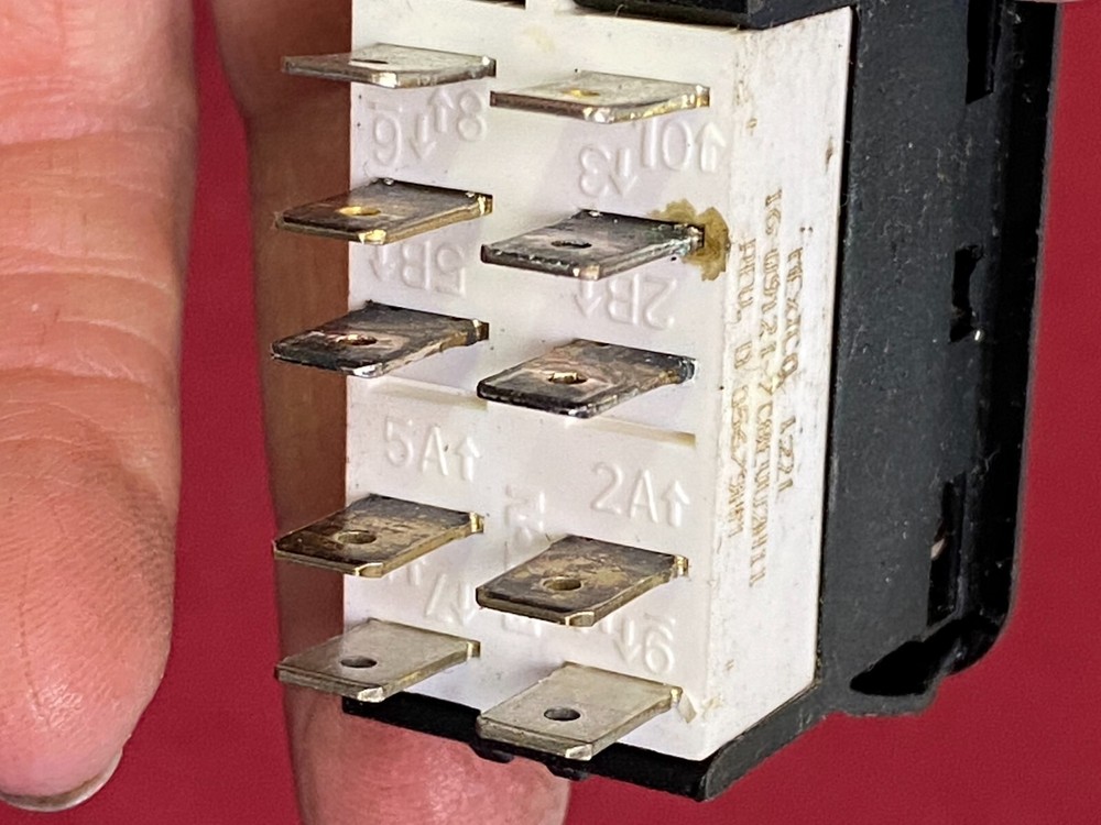 PETERBILT SWITCH, ENGINE OVER RIDE MAN , AUTO 16-09121-7C8EVU2H11