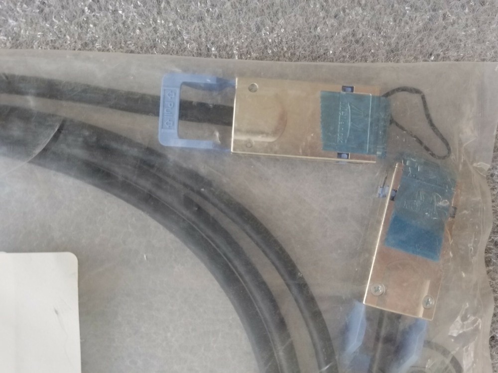 EMC/ ISILON 850-0029-01 INFINIBAND CABLE 3 METER