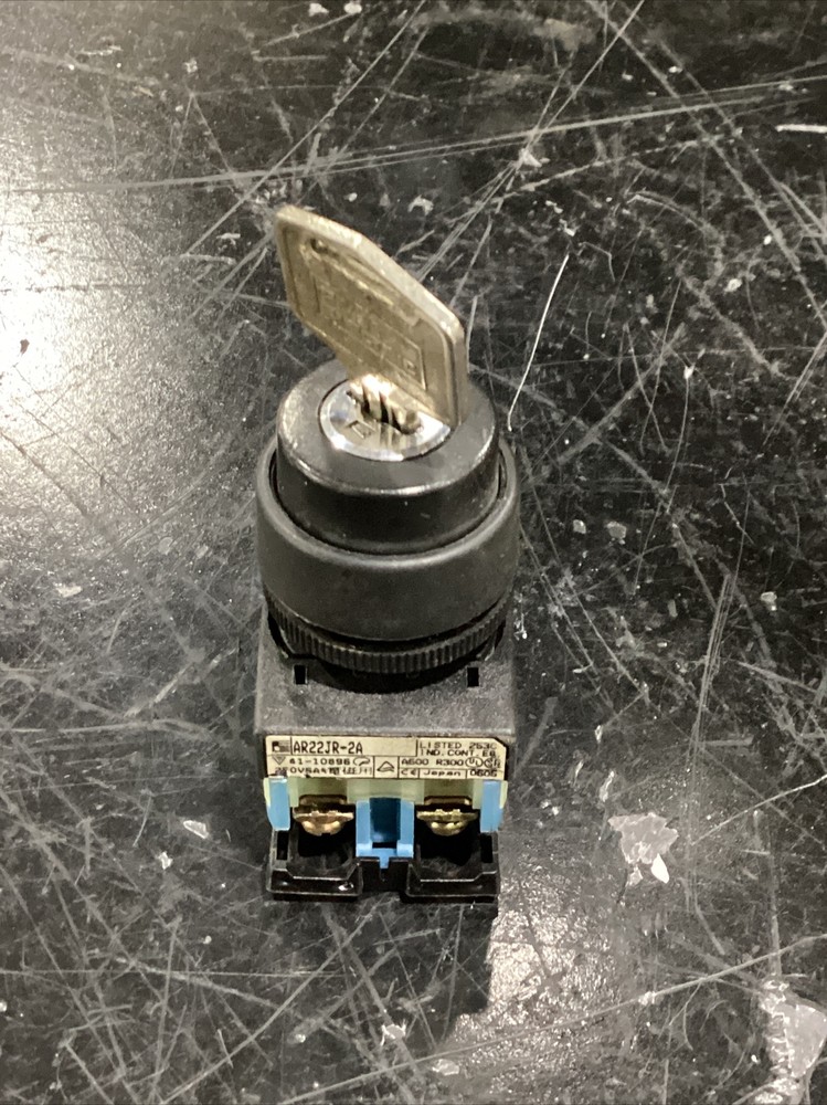 Fuji two-speed key selector switch AR22JR-2A#217M8FML